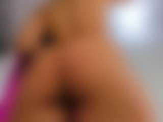 mollyybloom's Live Sex Cam Show