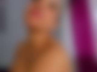 Live cam show with mollyybloom - Tease Brown Hair on livesuperchat.net