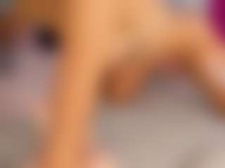 Live cam show with mollyybloom - College on Camsoda