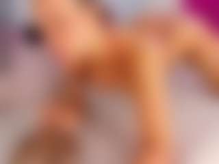 Live cam show with mollyybloom - Big Tits on SpankPalCams