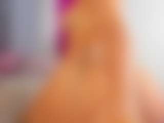 Live cam show with mollyybloom - Brown Hair on Camsoda