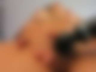 Live cam show with mollyybloom - Hairy Pussy on Gym Cam Girls