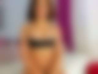 Live cam show with mollyybloom - Brown Hair on Soda Cam