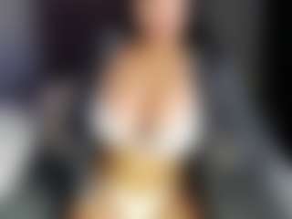 Live cam show with saammyray - Bikini on Big Tits