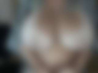 Live cam show with Rach - Blonde Hair Middle Aged on sexylive.show