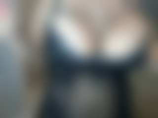 Rach MILF webcam performer live streaming