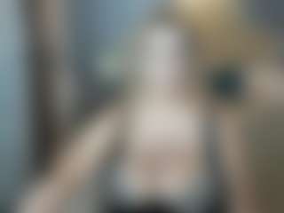 Live cam show with Rach - Average on Mixed Magazine Live