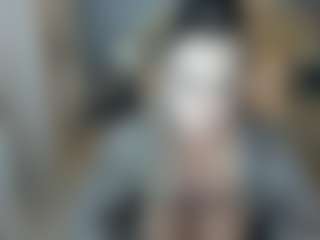 Live cam show with Rach - Average on Uber Horny
