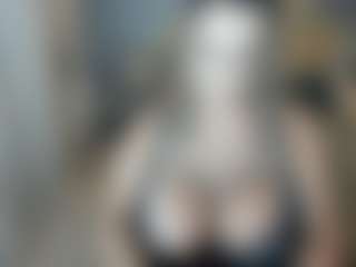 Live cam show with Rach - Green Eyes on Gym Cam Girls
