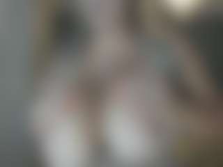 Live cam show with Rach - Average on Camsoda