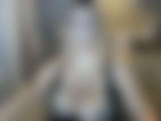 Live cam show with Rach - Cougar on livesuperchat.net