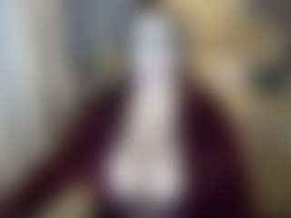 Live cam show with Rach - Average on Livezox