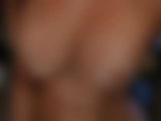 arianacruz69's Live Sex Cam Show