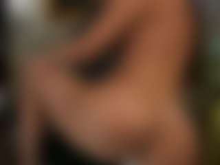 arianacruz69's Live Sex Cam Show