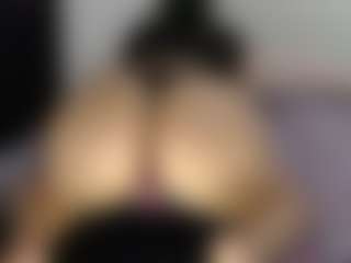 Live cam show with ALEXASWEET - Lovense Middle Aged on Livezox