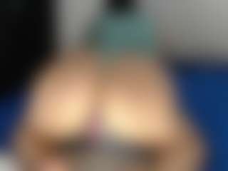 Live cam show with ALEXASWEET - Lovense Middle Aged on Camsoda