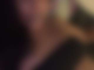 Live cam show with SavageXXX - Foot Fetish Brown Hair on Soda Cam
