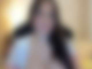 Show live cam dengan Lucia Valentina - Latina di Camsoda | peru