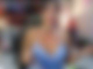 Live cam show with Amy Honney - Gamer MILF on Big Tits