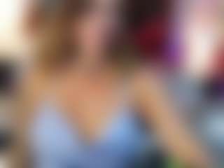 Live cam show with Amy Honney - Shaved Pussy Big Tits on livesexfox.com