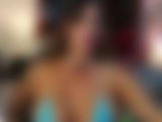 Live cam show with Amy Honney - Big Ass MILF on pussylord.com