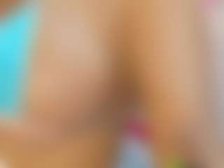 Live cam show with Amy Honney - Latina MILF on googirlz | colombia