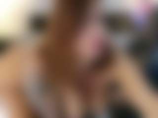 Live cam show with Amy Honney - Tease Curvy on Porn Luv