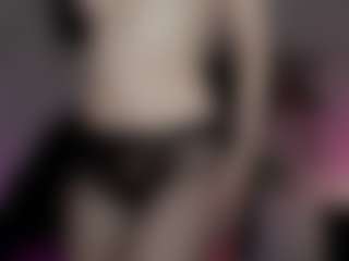 emma7 MILF webcam performer live streaming