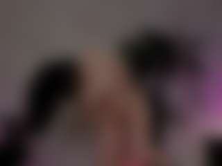 Live cam show with emma7 - Skinny on TastyBlacksLive