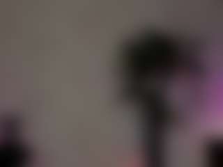 Live cam show with emma7 - MILF on CamSodaAdn