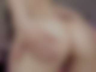 Live cam show with emma7 - Strip on Camsoda