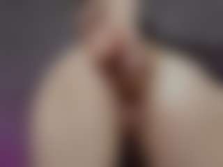 emma7's Live Sex Cam Show
