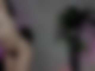 emma7 MILF webcam performer live streaming