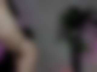 emma7 MILF webcam performer live streaming