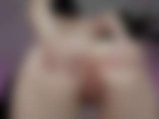 emma7 MILF webcam performer live streaming