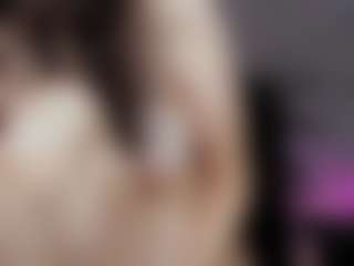 emma7 MILF webcam performer live streaming