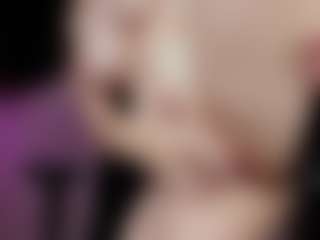 emma7's Live Sex Cam Show