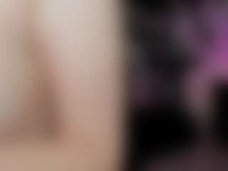 Live cam show with emma7 - Squirt MILF on Hubzter Live