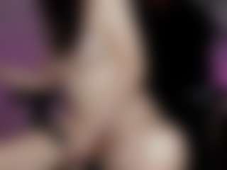 Live cam show with emma7 - Skinny MILF on AdultVida.com