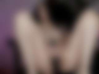 emma7 MILF webcam performer live streaming