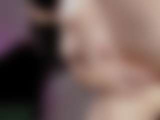 Live cam show with emma7 - Body Massage on Camsoda