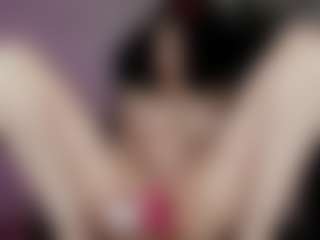 Live cam show with emma7 - Athletic MILF on x69.live
