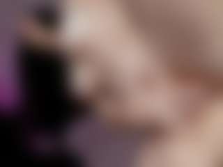 emma7's Live Sex Cam Show
