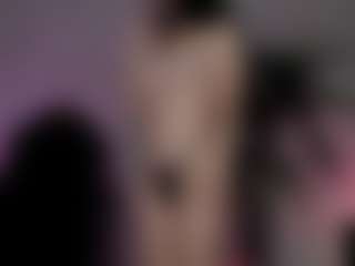Live cam show with emma7 - Skinny MILF on 1on1-livenow