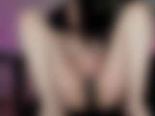 emma7's Live Sex Cam Show