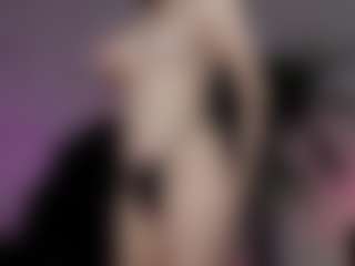 emma7's Live Sex Cam Show