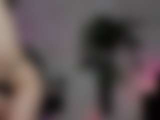 emma7's Live Sex Cam Show