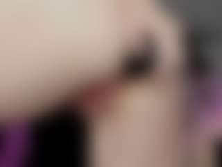 emma7's Live Sex Cam Show