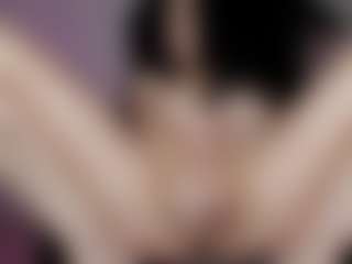 emma7's Live Sex Cam Show