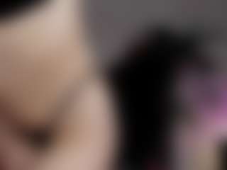 emma7 MILF webcam performer live streaming